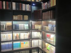 -钟书阁(松江泰晤士小镇店)