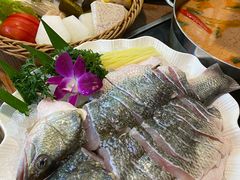 -樾餐厅泰式海鲜火锅(民歌湖店)