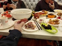 -泉福居酱骨头自助广场(南大街商业步行街店)