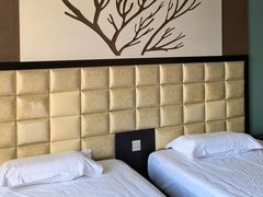 -昆明朗威酒店(昆明站火车站双桥夜市风情街店)