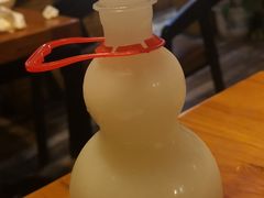 -临江餐馆二楼美食部落