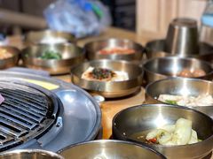 十道正宗韩国小菜-金顺韩式烤肉·网红烤肉店(广利路店)