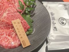 -山川小町·极番烧肉(新地假日广场店)
