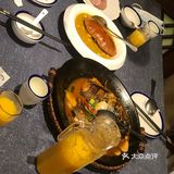 芒果汁鲜榨的，不甜刚好。「油渣芋艿烧面包蟹」汤很香