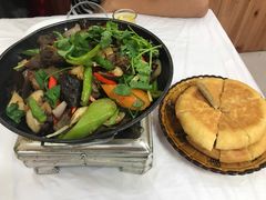 -乡土特色.冷锅鱼.牦牛肉汤锅