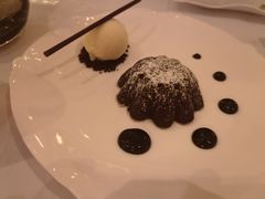 巧克力蛋糕配香草冰淇淋-Jean Georges