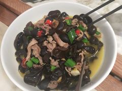 -梁家大院•农家菜(昆山会展中心店)