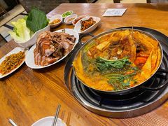 土豆排骨火锅-喇喇排骨火锅·传统韩式脊骨汤(望京西园总店)