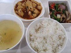 -浦东图书馆读者餐厅