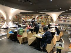 -钟书阁(珍园店)