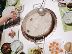 -洪氏嗨捞·猪肚鸡火锅(阳光天地店)