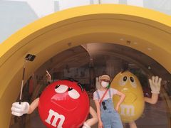 -m豆巧克力世界(上海世茂广场店)