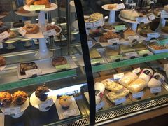 面包甜点陈列柜-星巴克(长沙麓南广场店)