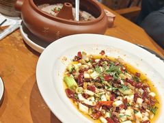 -老滇山寨•云南特色菜•地方菜•民族风情歌舞表演(金碧店)