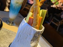 笔筒色拉-穹六人间 people 6(岳阳路店)
