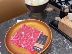-牛YO寿喜烧·铁板烧和牛火锅自助(市府恒隆店)