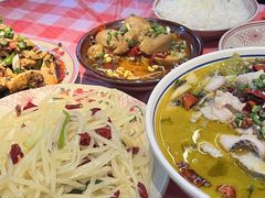 -耙吉吉川味小酒馆(本地人回头店)