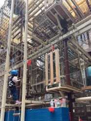 -PIPIKINGDOM皮皮王国欢乐号(欢乐海岸购物中心店)