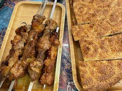 -乡村馕坑肉·烧烤·新疆菜·本地人更爱吃(阿勒泰首店)