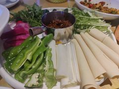 -关东小磨东北菜(上海长风大悦城店)
