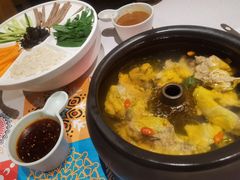 -云海肴·汽锅鸡·云南菜(天山百盛优客店)