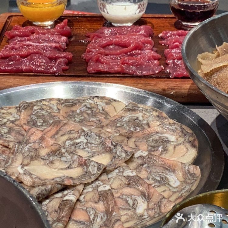 味道真绝了！！羽泉开的火锅店！