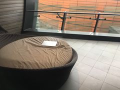 -上海滴水湖皇冠假日酒店