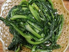 油麦菜-古城苗家土菜馆(河景餐厅店)