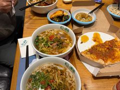 剁椒蒸排骨米粉-呷佬·长沙手工米粉(金沙江路店)