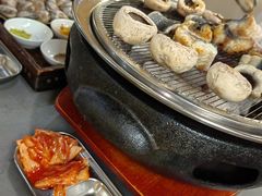 -围炉肉舍•炭烤活鳗•丹东海鲜烤肉(步行街店)