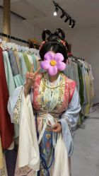 -两间半汉服工作室(平江路店)