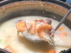 鲜虾乳鸽砂锅粥-稻鲜记潮汕砂锅粥