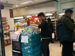 -全家便利店(上海南站站店)