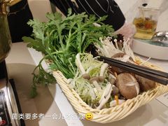 -荷花亭·湖北融合菜(中商广场店)