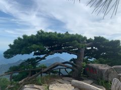 -罗田薄刀峰风景区