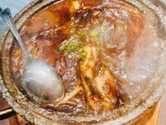 深海石锅鲽鱼头-俏东方·海味水饺·青岛菜(崂山店)