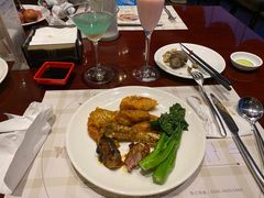 -荣誉国际酒店-云顶旋转餐厅