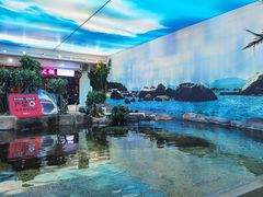 -鸿通城购物中心