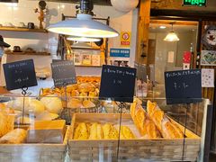 面包甜点陈列柜-仙峰天然面包(迎宾路店)