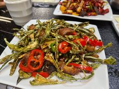 干辣椒炒杂太鱼-白玉·朝鲜族烤串(南山店)