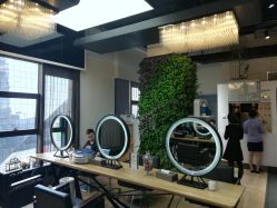 -FRIDAY星期五专业美发沙龙