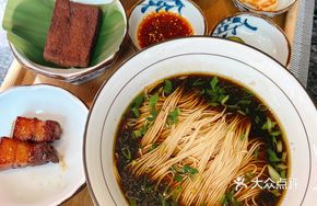 Vegetarian Meat Double Sauce Noodles