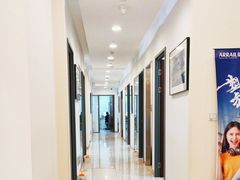 -瑞尔齿科(颐堤港诊所)