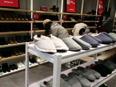 -hotwind热风(中贸广场店)