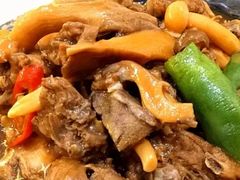 小鸡烧蘑菇-确喜美味小厨(西单商场兰州店)
