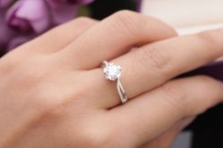 IMG_9293-威德钻石-克拉钻大本营(南京东路店)