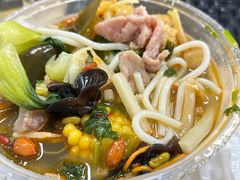 老友汤粉-红鼻子桂林米粉(金唐新光界店)