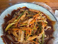 -不起眼麻辣烫凉皮店