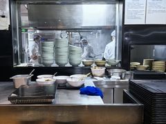 -亮亮面馆(经六路店)