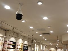 -名创优品(江南新地店)